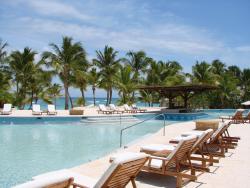 Caleton Beach Club